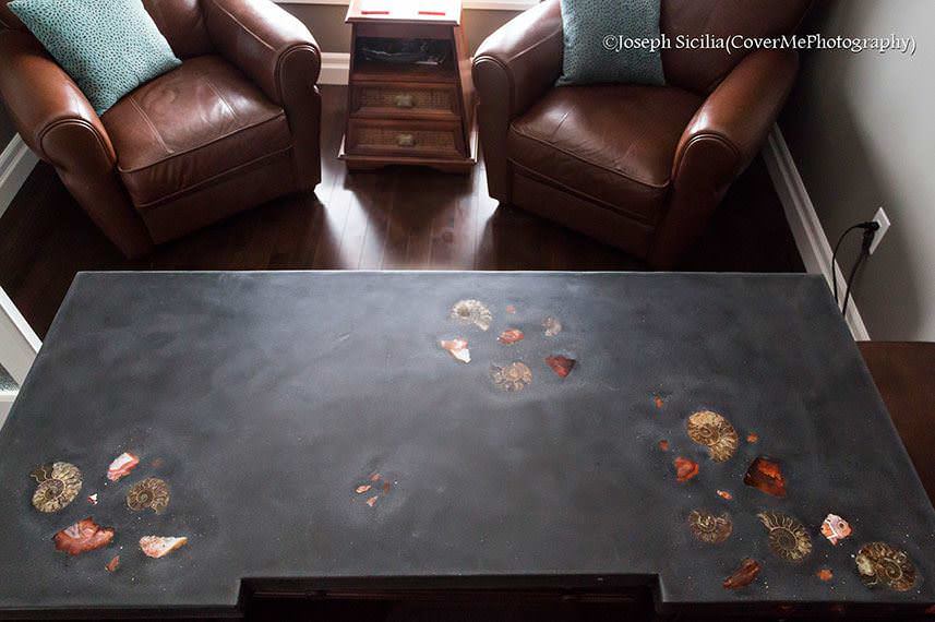 Griffin Urban concept desk top view